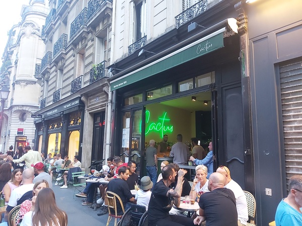 Cactus bar gay Paris